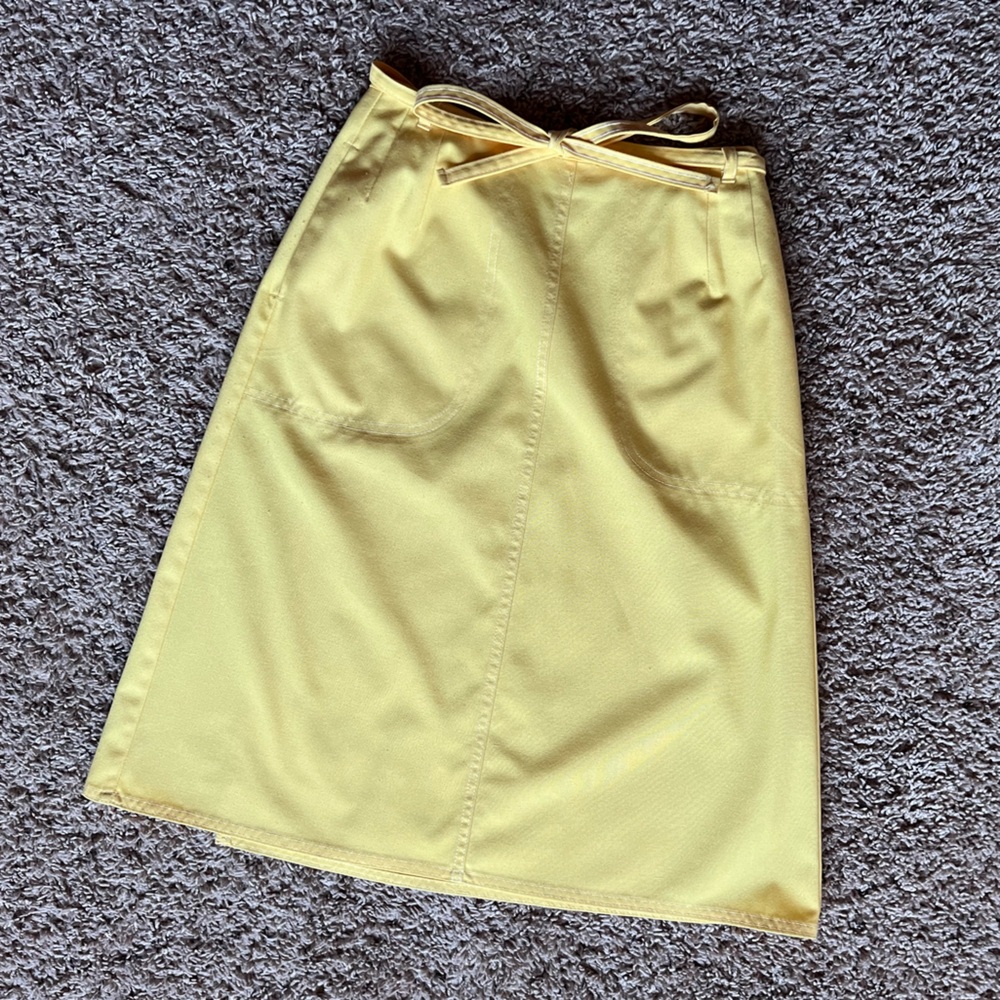 VINTAGE 70’s KORET Sunshine Yellow Midi Wrap Skirt W/ Belted Detail and Pockets. - Picture 5 of 16